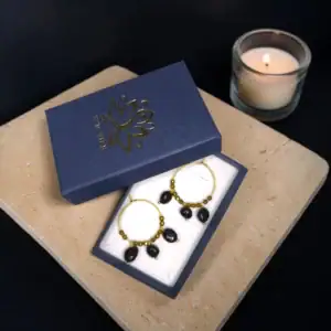 Viseči uhani iz obsidiana in hematita